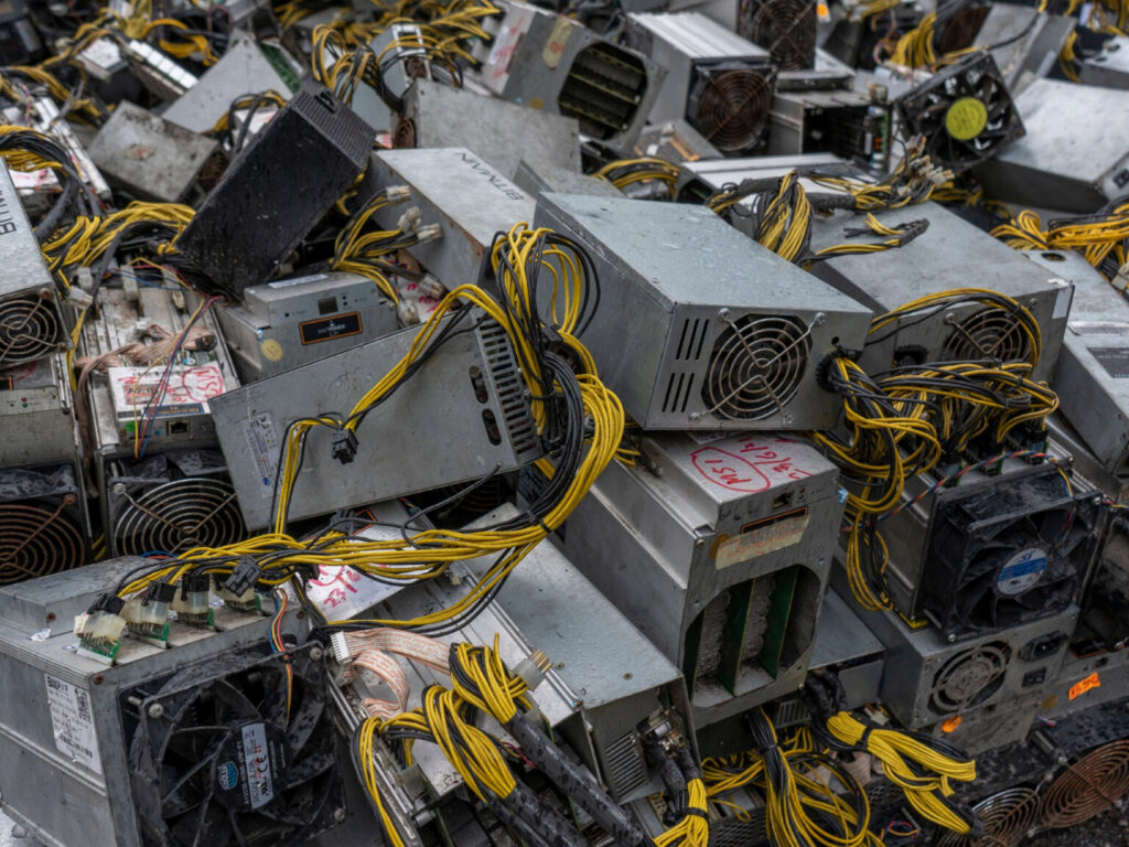 Warnings of toxic e-waste tsunami driven by AI boom